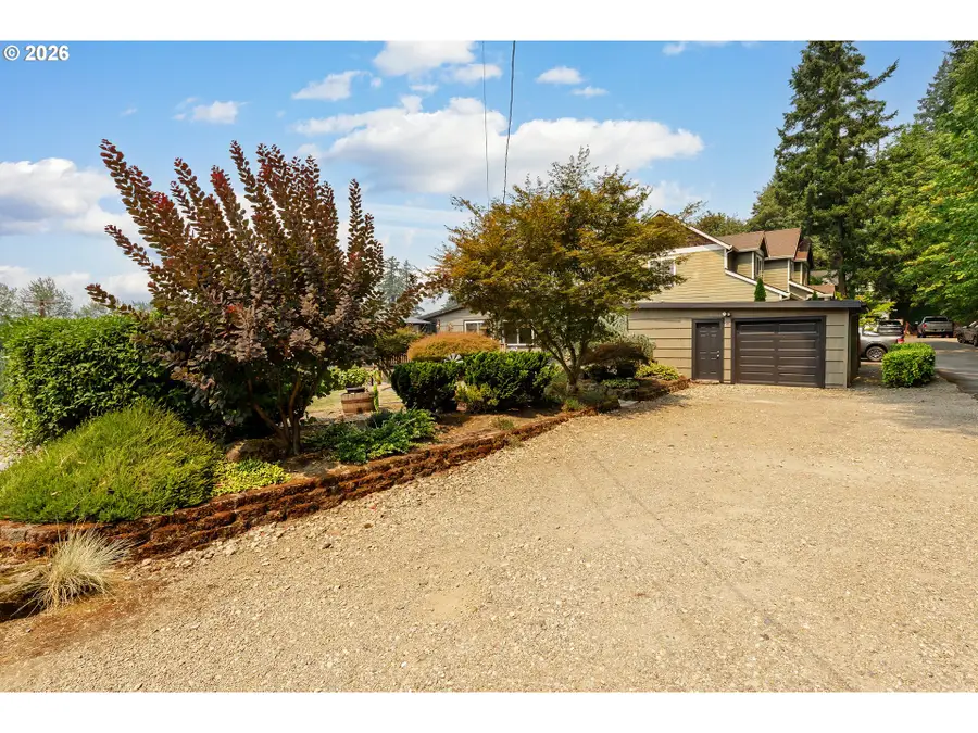 13975 Forsythe Rd, Oregon City, OR 97045 - #3