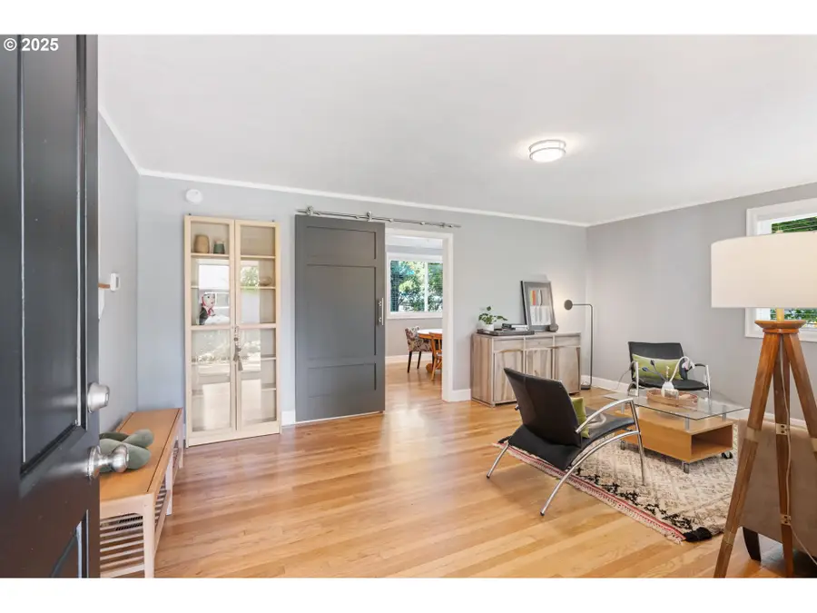 420 S State St, Lake Oswego, OR 97034 - Image #3