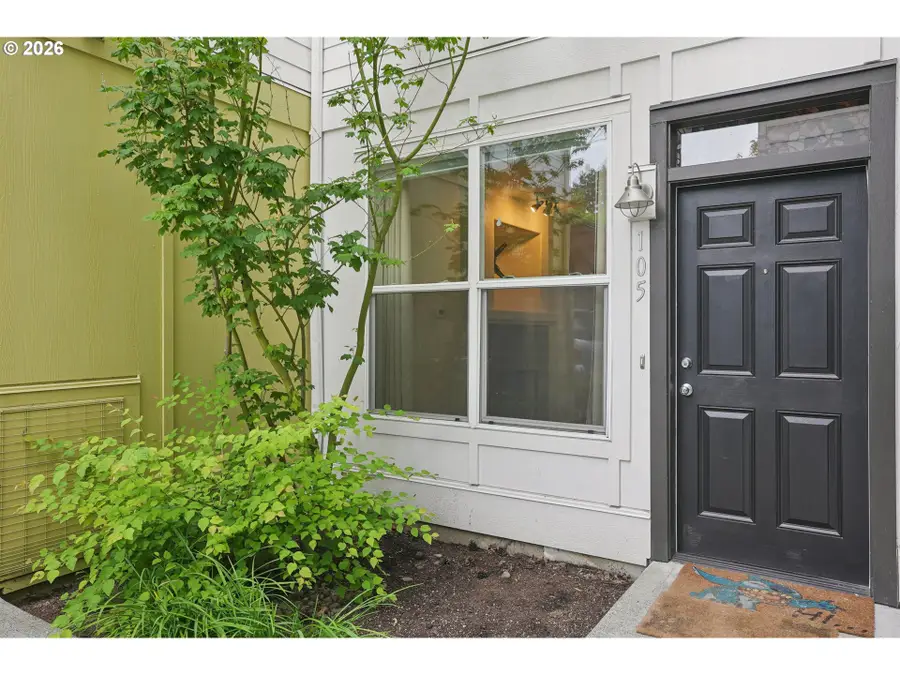 2004 NE Cadbury Ave #105, Hillsboro, OR 97006 - #2