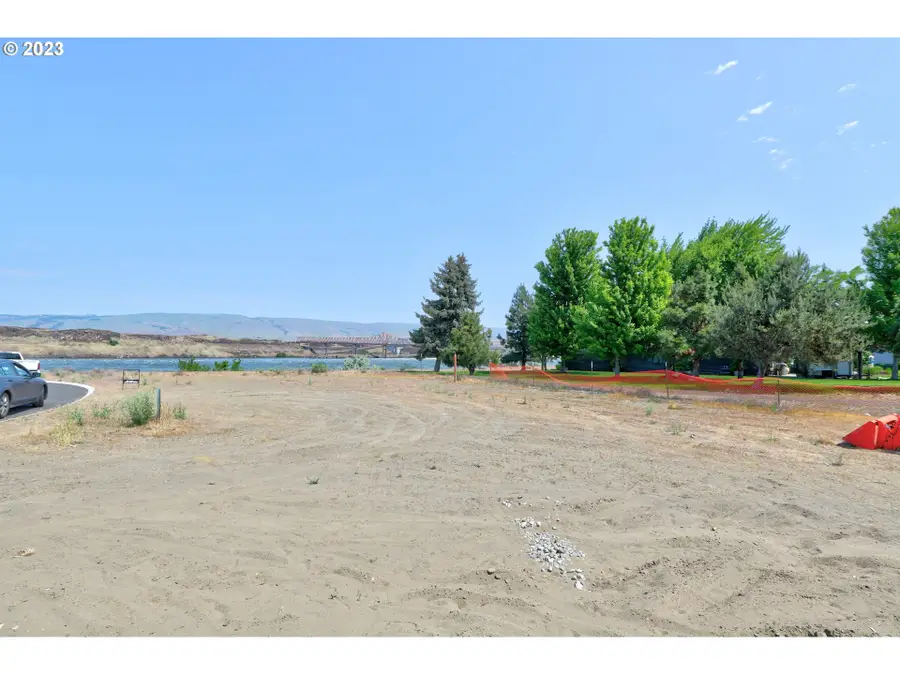 155 Southshore Ave, The Dalles, OR 97058 - Image #3