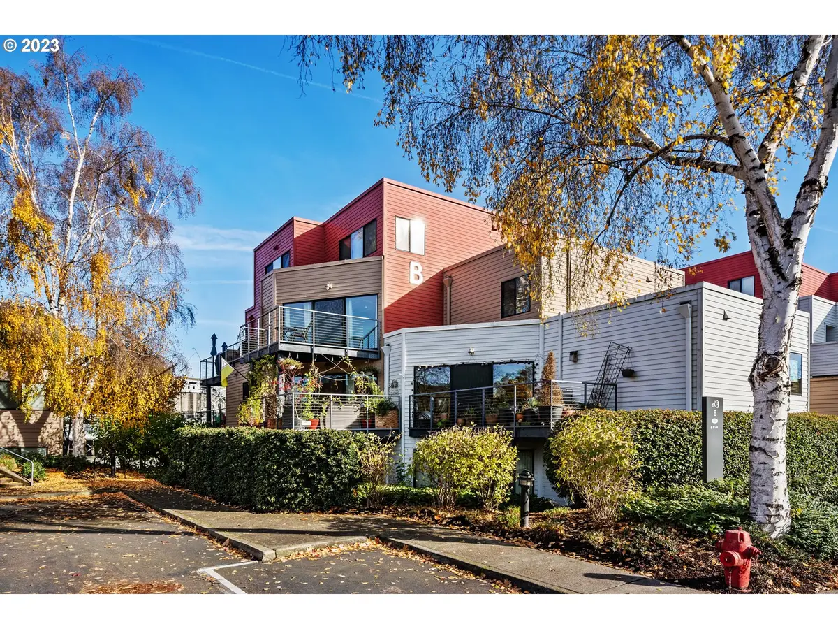 620 NW Naito Pkwy #B10, Portland, OR 97209 - Image #1