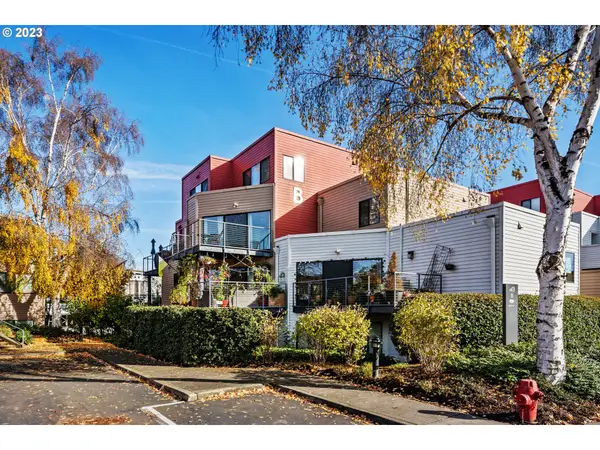 620 NW Naito Pkwy #B10, Portland, OR 97209