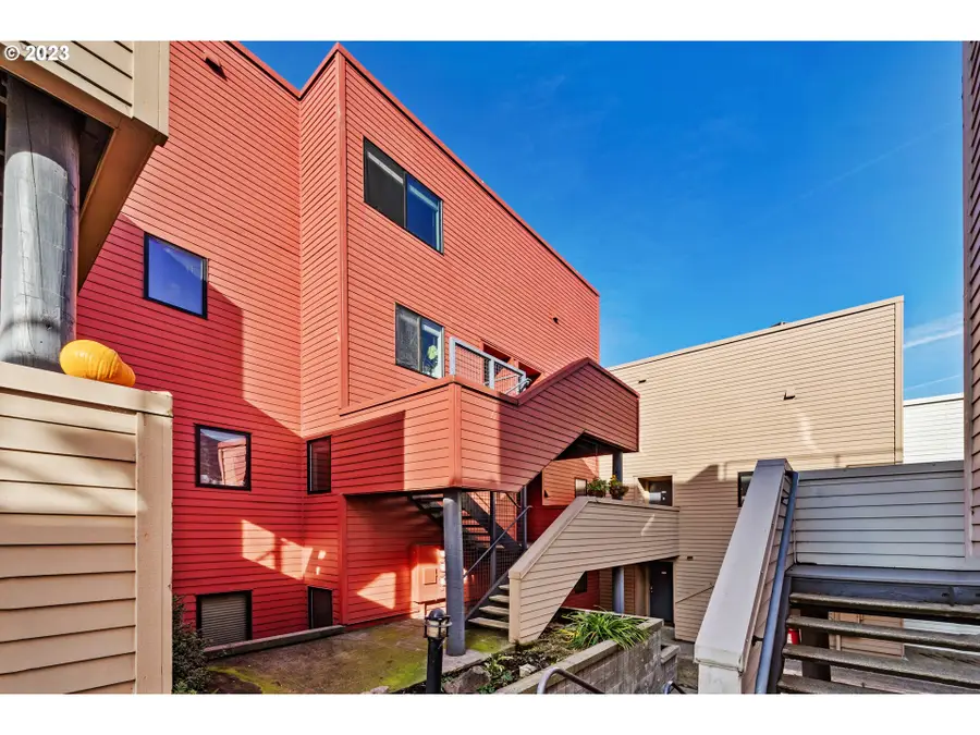 620 NW Naito Pkwy #B10, Portland, OR 97209 - Image #2