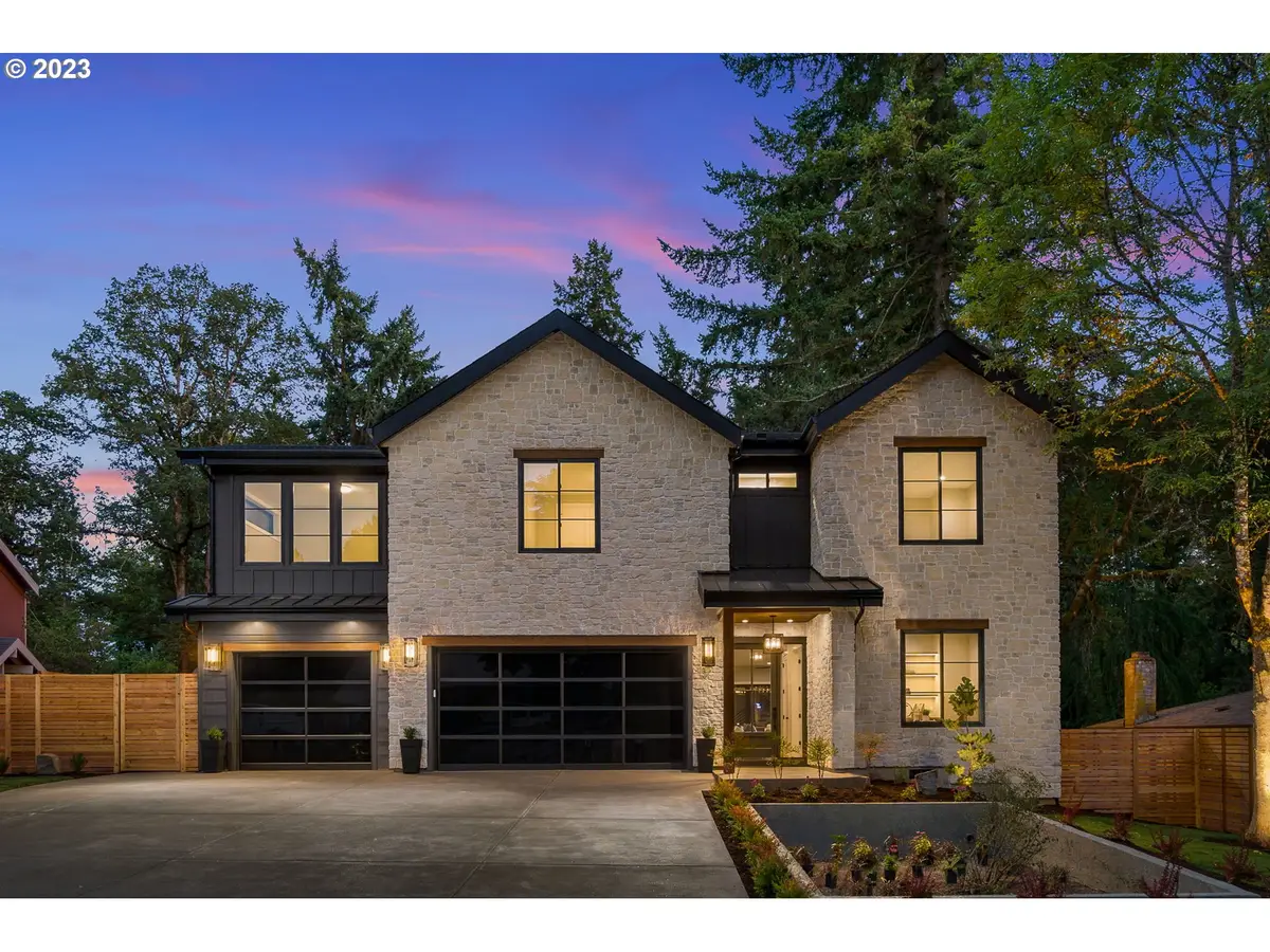 4200 Old Gate Rd, Lake Oswego, OR 97034 - Image #1