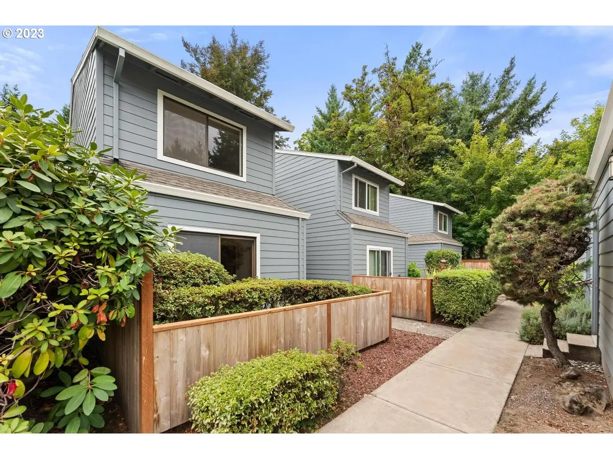 10650 SW Del Monte Dr, Tigard, OR 97224 - Image #1