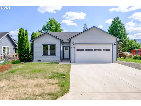 158 SE Ivy St, MillCity, OR 97360