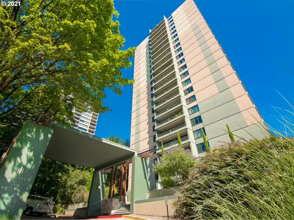 111 SW Harrison St #23A, Portland, OR 97201