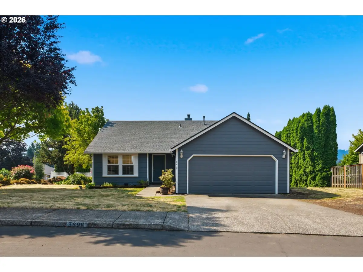 3898 U St, Washougal, WA 98671 - #1