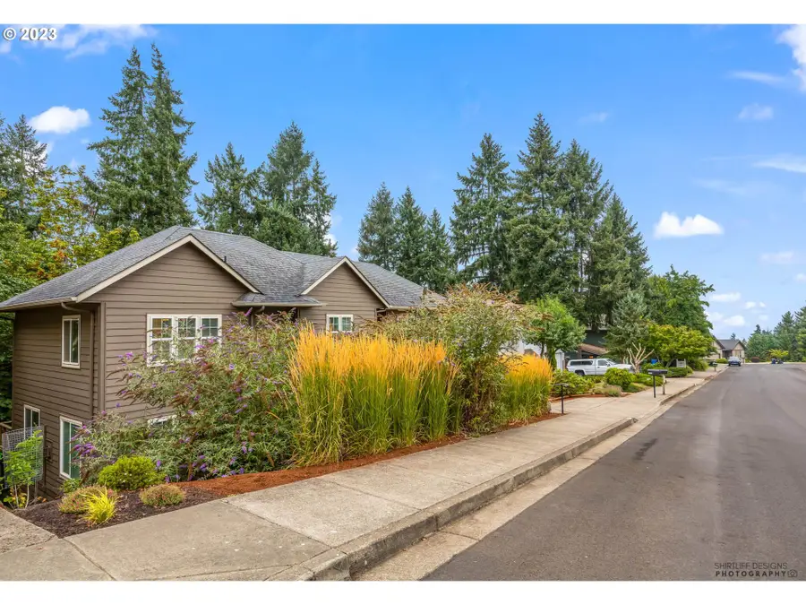 2685 Suncrest Ave, Eugene, OR 97405 - Image #2