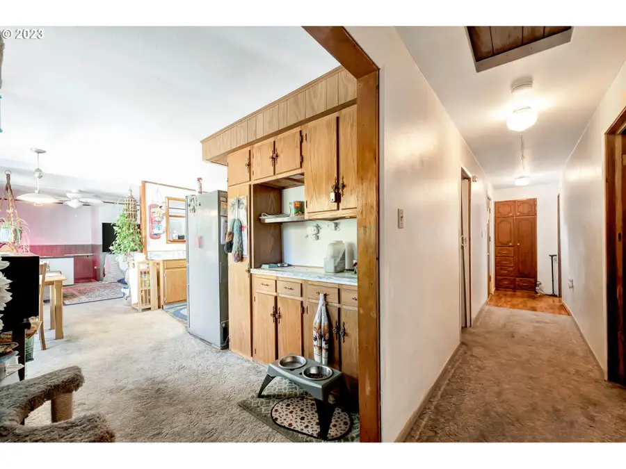 187 Grimes Dr, Drain, OR 97435 - Image #3