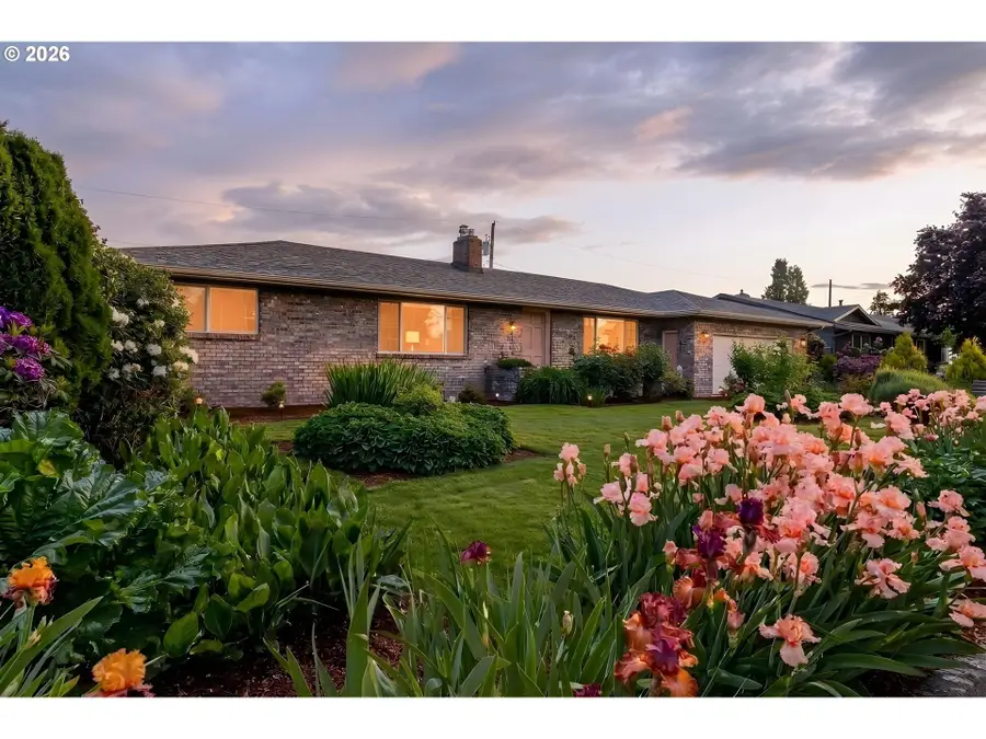 2465 17th St, Springfield, OR 97477 - #3