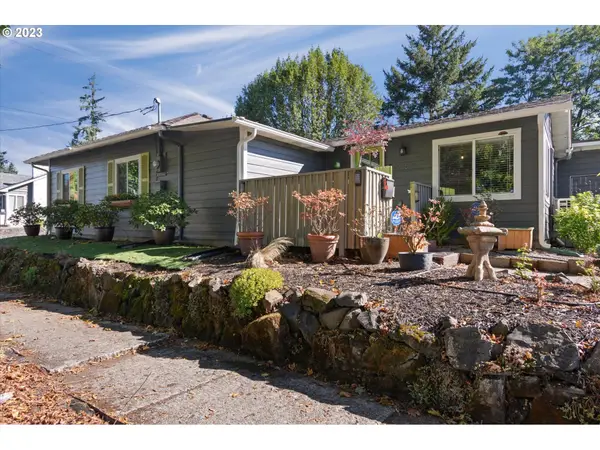 906 N 6th Ave, Kelso, WA 98626