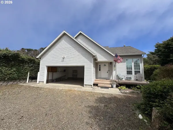 88315 2nd Ave, Florence, OR 97439