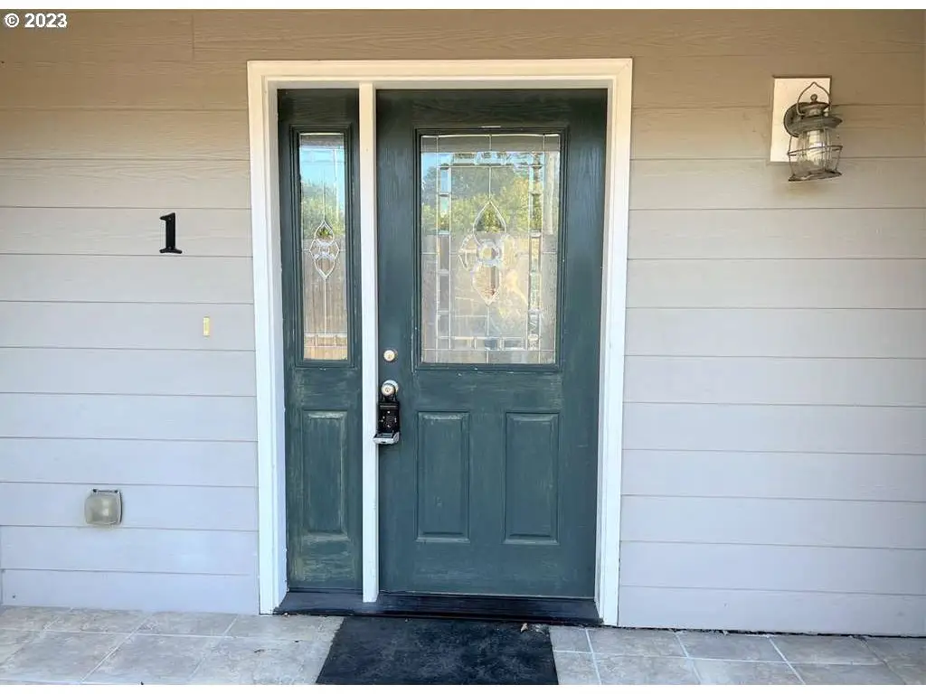 819 Easy St #1, Brookings, OR 97415 - Image #1