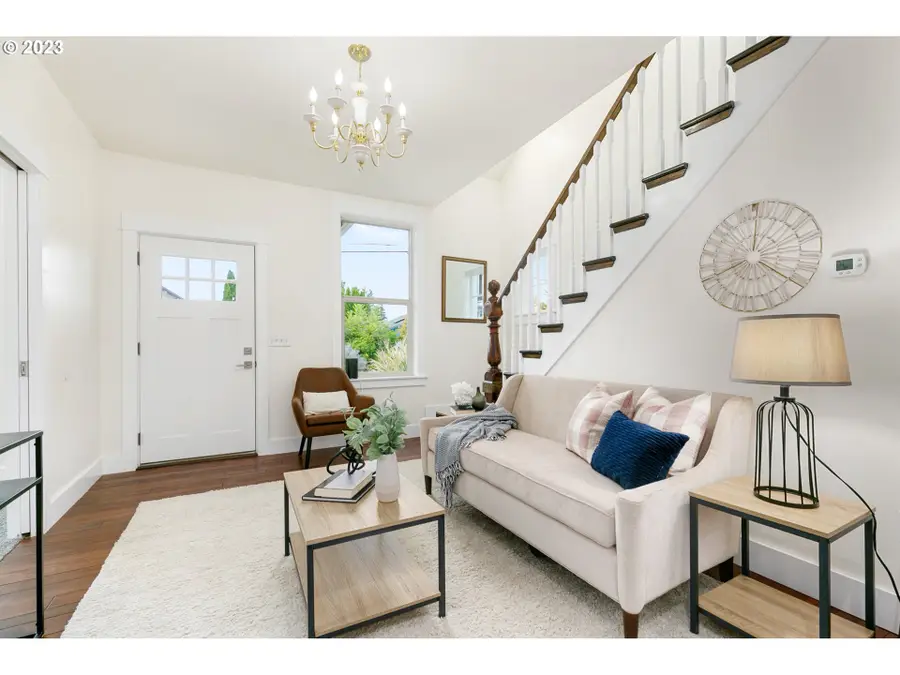 446 NW Forest St, Hillsboro, OR 97124 - Image #3