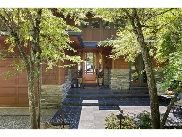 4633 SW Hillside Dr, Portland, OR 97221