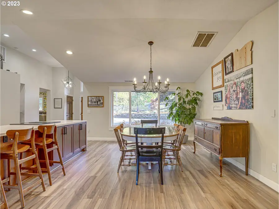 33125 SE Rainbow Rd, Estacada, OR 97023 - Image #3