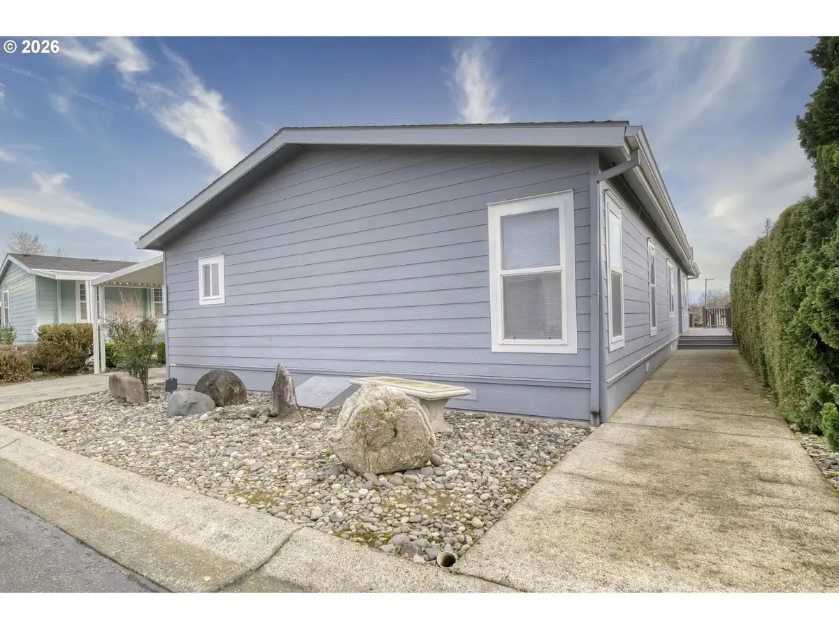 51500 SE Westlake Dr, Scappoose, OR 97056 - Image #1