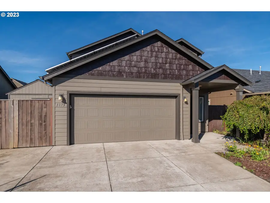 1879 Adelman Loop, Eugene, OR 97402 - Image #3