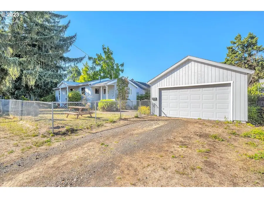 4903 SE Long St, Portland, OR 97206 - Image #3