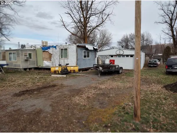 425 N 12th Ave, Elgin, OR 97827