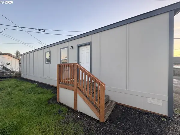 1085 W 1st Ave #R, JunctionCity, OR 97448