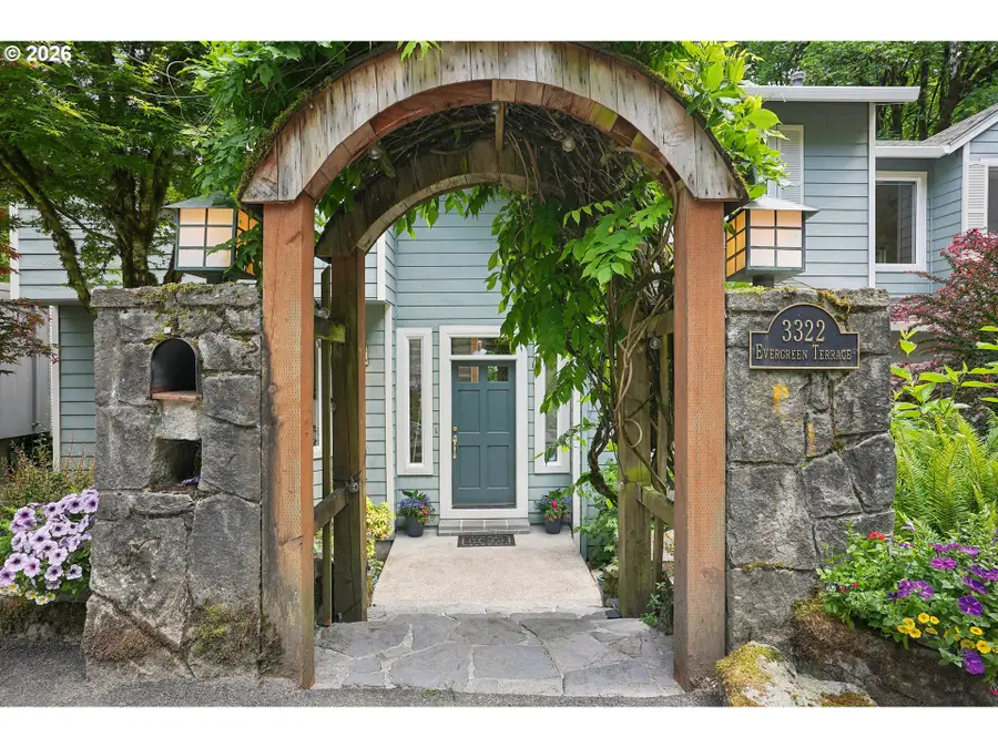 3322 SW Evergreen Ter, Portland, OR 97205 - #2