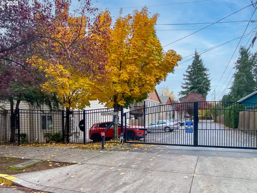 12014 SE Bush St #C, Portland, OR 97266 - Image #2