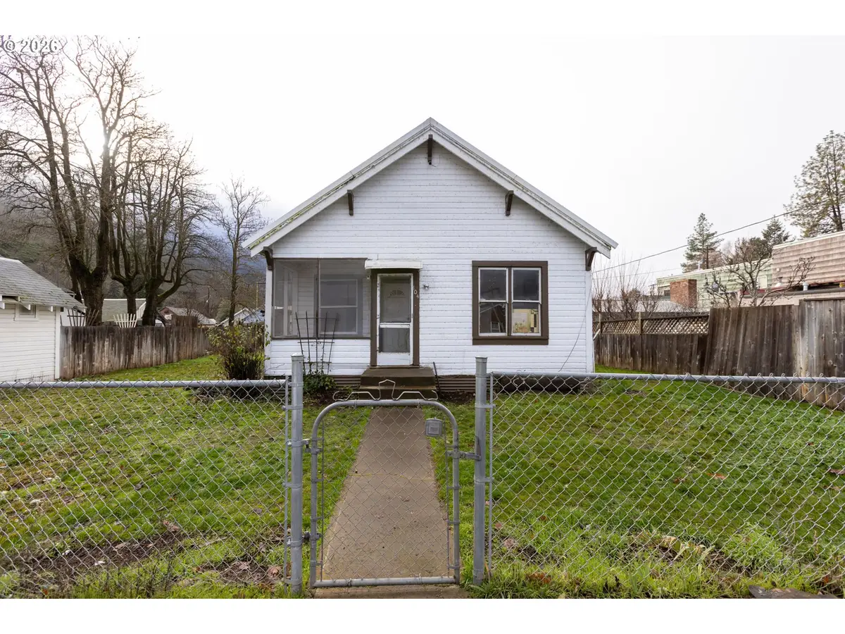 104 1st St, Klickitat, WA 98628 - Image #1