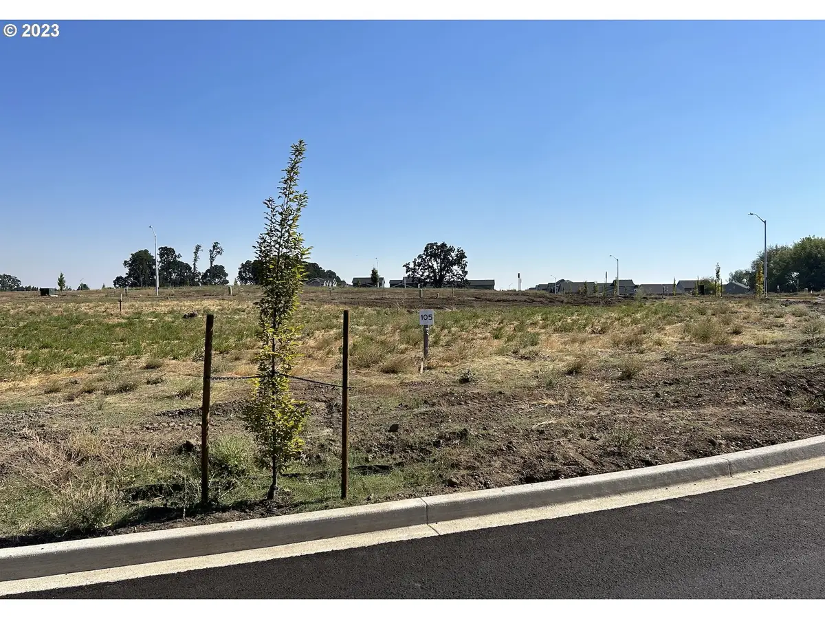 1592 NW Pinehurst Dr #105, McMinnville, OR 97128 - Image #1