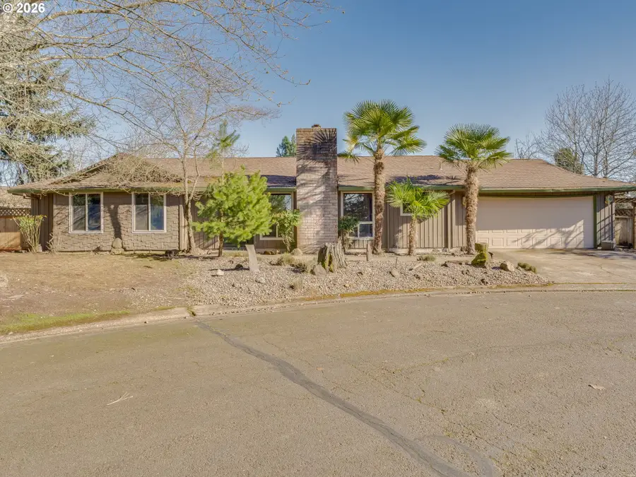 912 NW Oakwood Cir, McMinnville, OR 97128 - #2