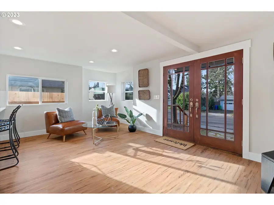 128 NE Liberty Ave, Gresham, OR 97030 - Image #3