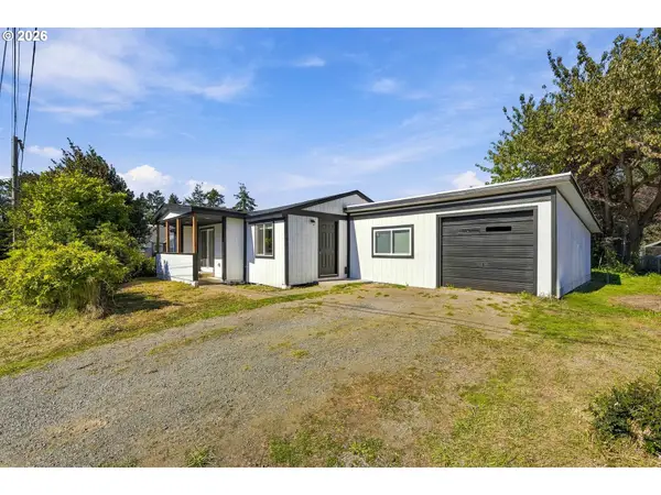1616 Lund Ave, CoosBay, OR 97420