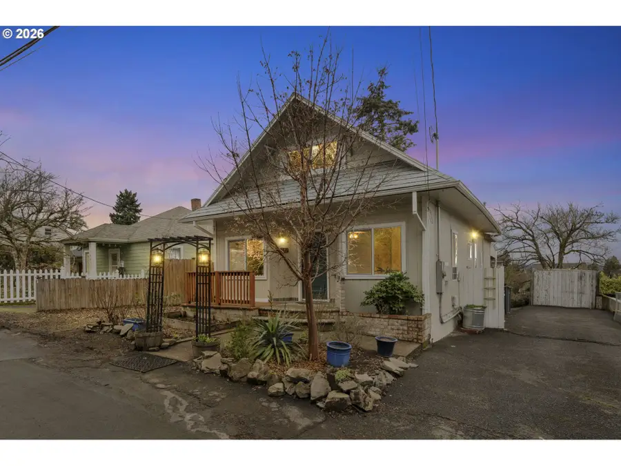 515 Pearl St, Oregon City, OR 97045 - #2