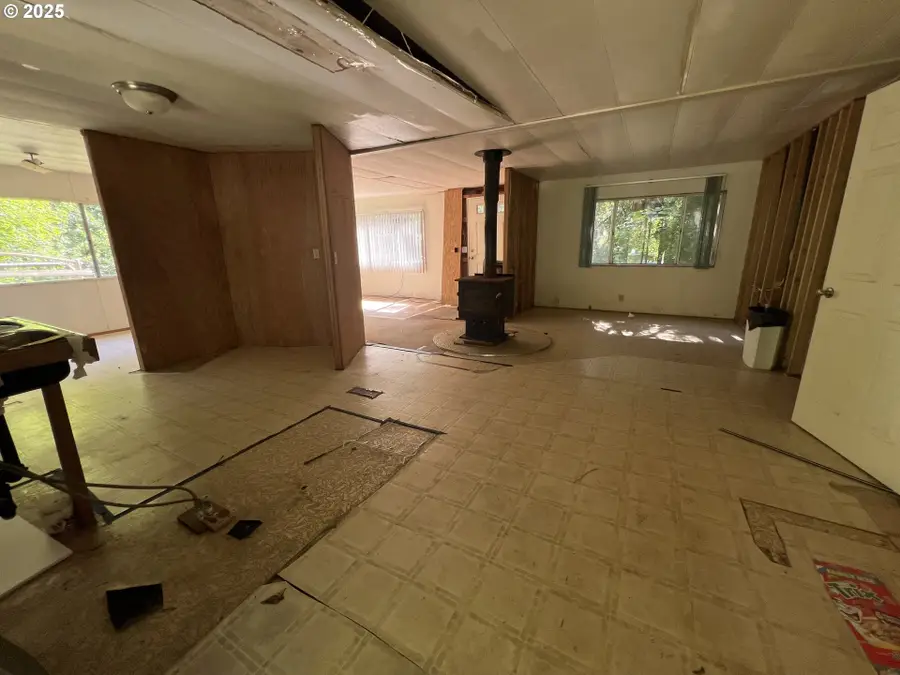 95007 North Way Ln, North Bayside, OR 97459 - Image #2