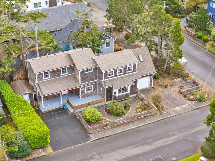 1761 S Edgewood St, Seaside, OR 97138 - #2