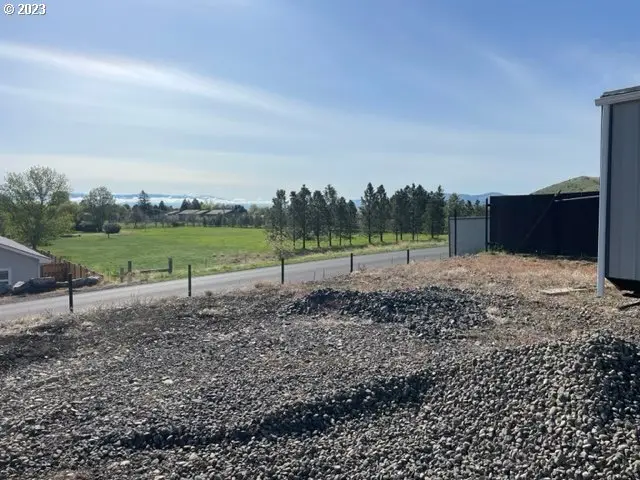 2132 Elevation Ct, La Grande, OR 97850 - Image #2