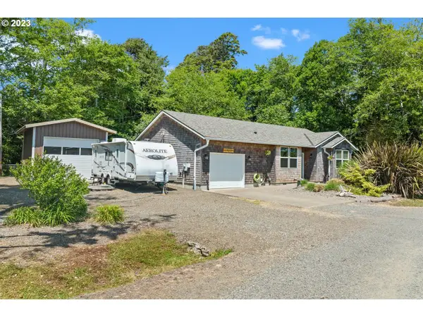 8420 S Hollyhock St, RockawayBeach, OR 97136