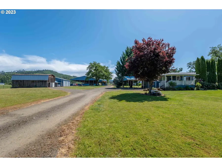921 Fair Oaks Rd, Oakland, OR 97462 - Image #2