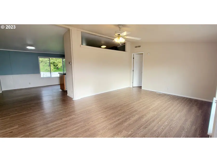 243 Owyhee Ln, Roseburg, OR 97471 - Image #3