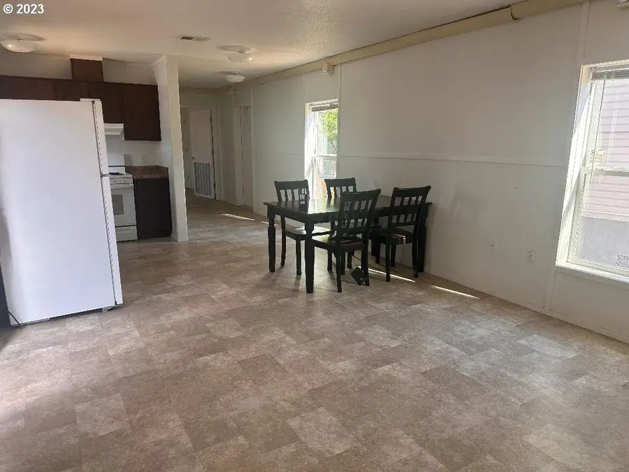 5000 NE Stephens St. #40, Roseburg, OR 97470 - Image #2