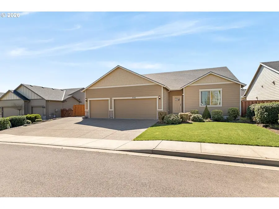 756 E Mckinley St, Carlton, OR 97111 - #2