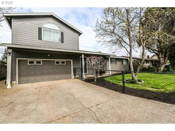 1310 W Quinalt St, Springfield, OR 97477 - Image #1