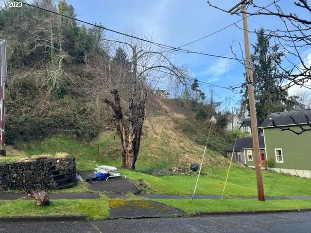 451 6th St, Astoria, OR 97103 - Image #3