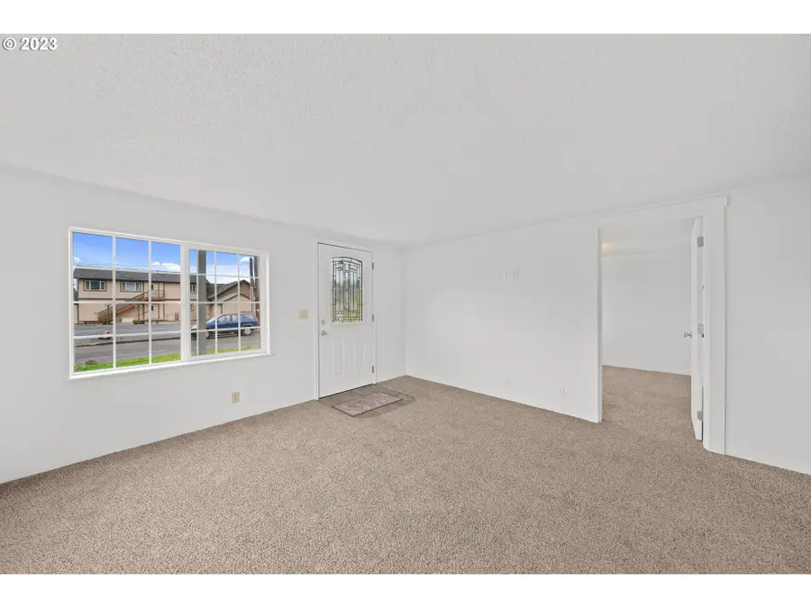 152 N Cannon St, Lowell, OR 97452 - Image #3