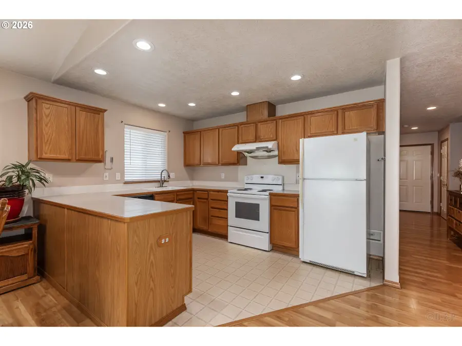 58959 Alexandra Ln, Saint Helens, OR 97051 - #3