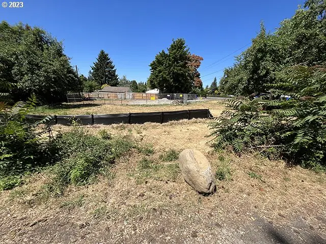 13828 E Burnside St, Portland, OR 97233 - Image #3