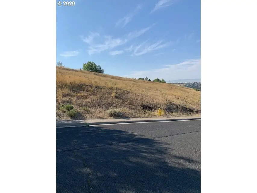 802 N Main St, Pendleton, OR 97801 - Image #2