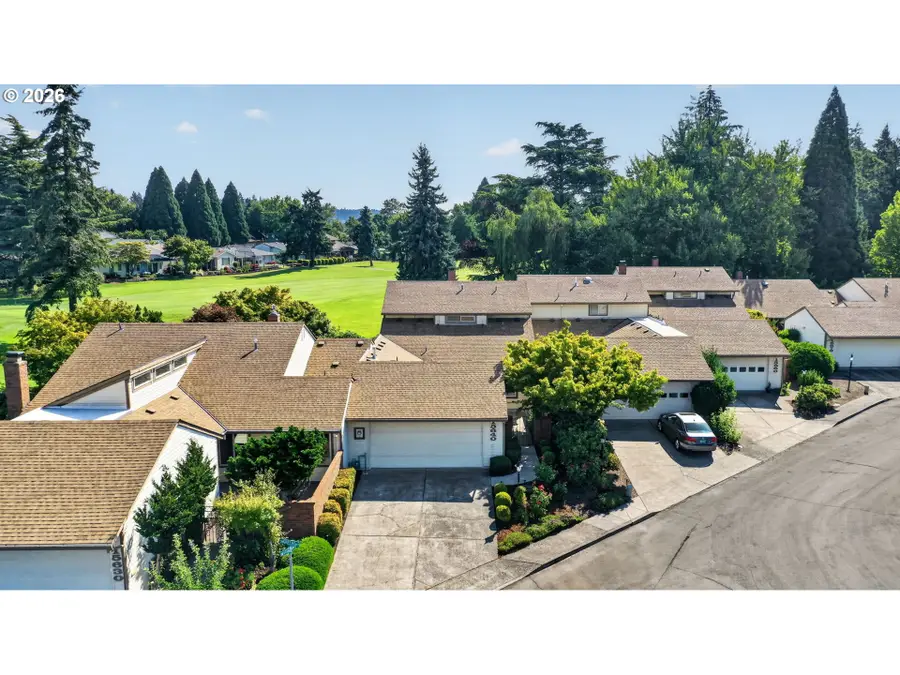 15640 SW Greenleaf Ct, Tigard, OR 97224 - #2