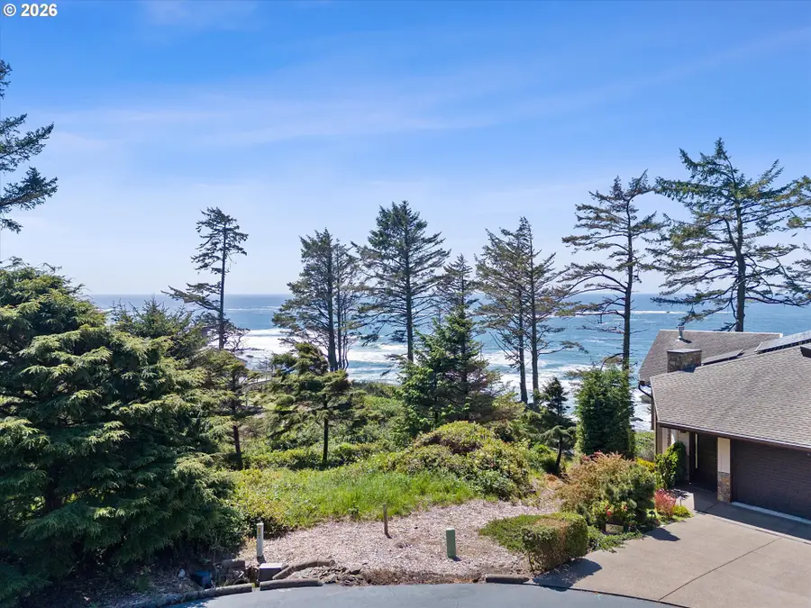 8900 Sea Crest Ln, Otter Rock, OR 97369 - #2